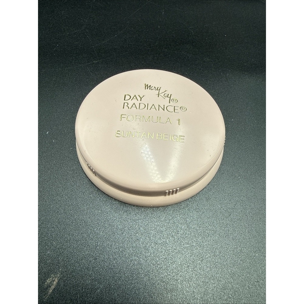 Vintage NWOB Mary Kay Day Radiance Foundation Formula 1‎ SUNTAN BEIGE 1/2 Oz New